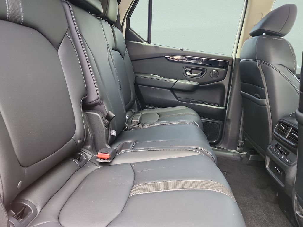 Certified 2025 Honda Pilot EX-L image 31