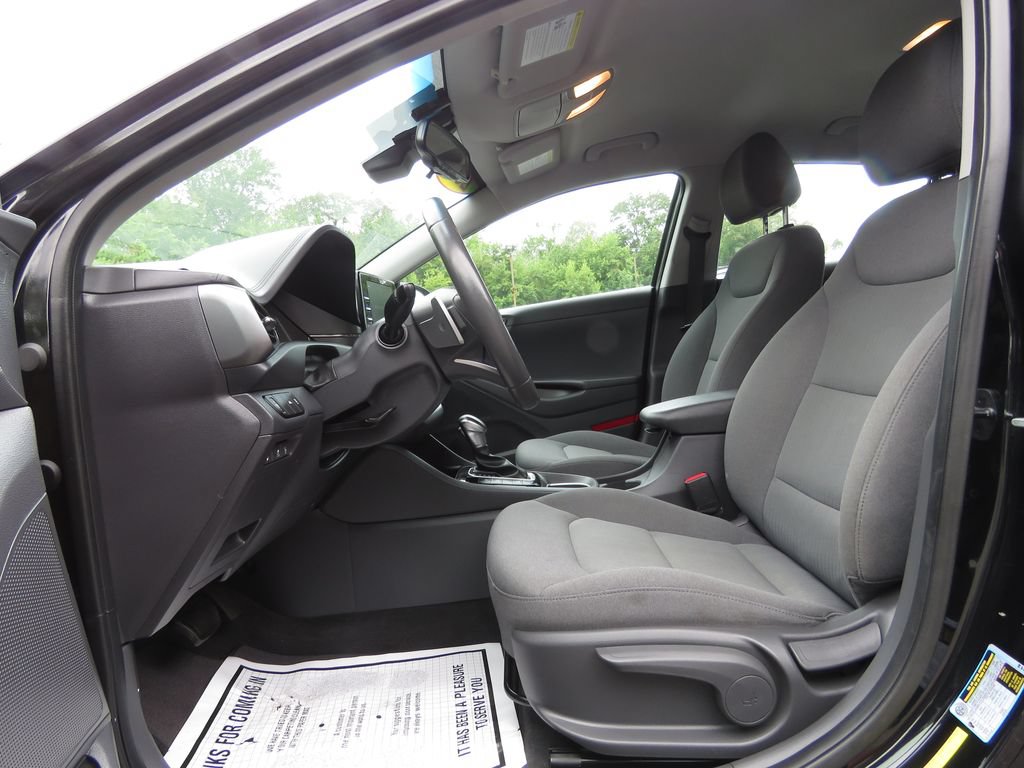 Used 2021 Hyundai Ioniq SE FWD image 9