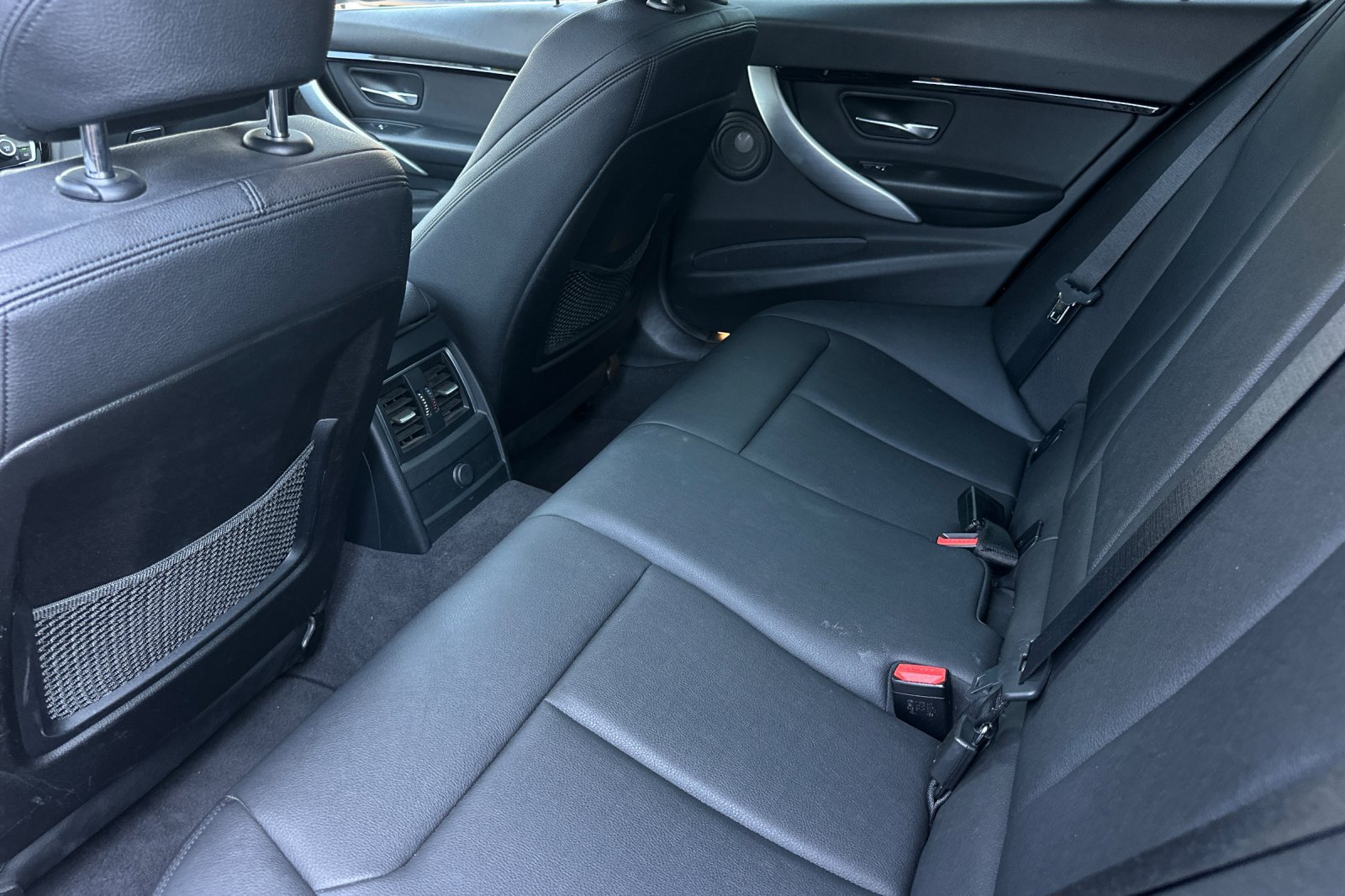 Used 2016 BMW 340i xDrive Sedan AWD/4WD image 11