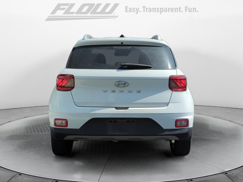 Used 2023 Hyundai Venue SEL image 8