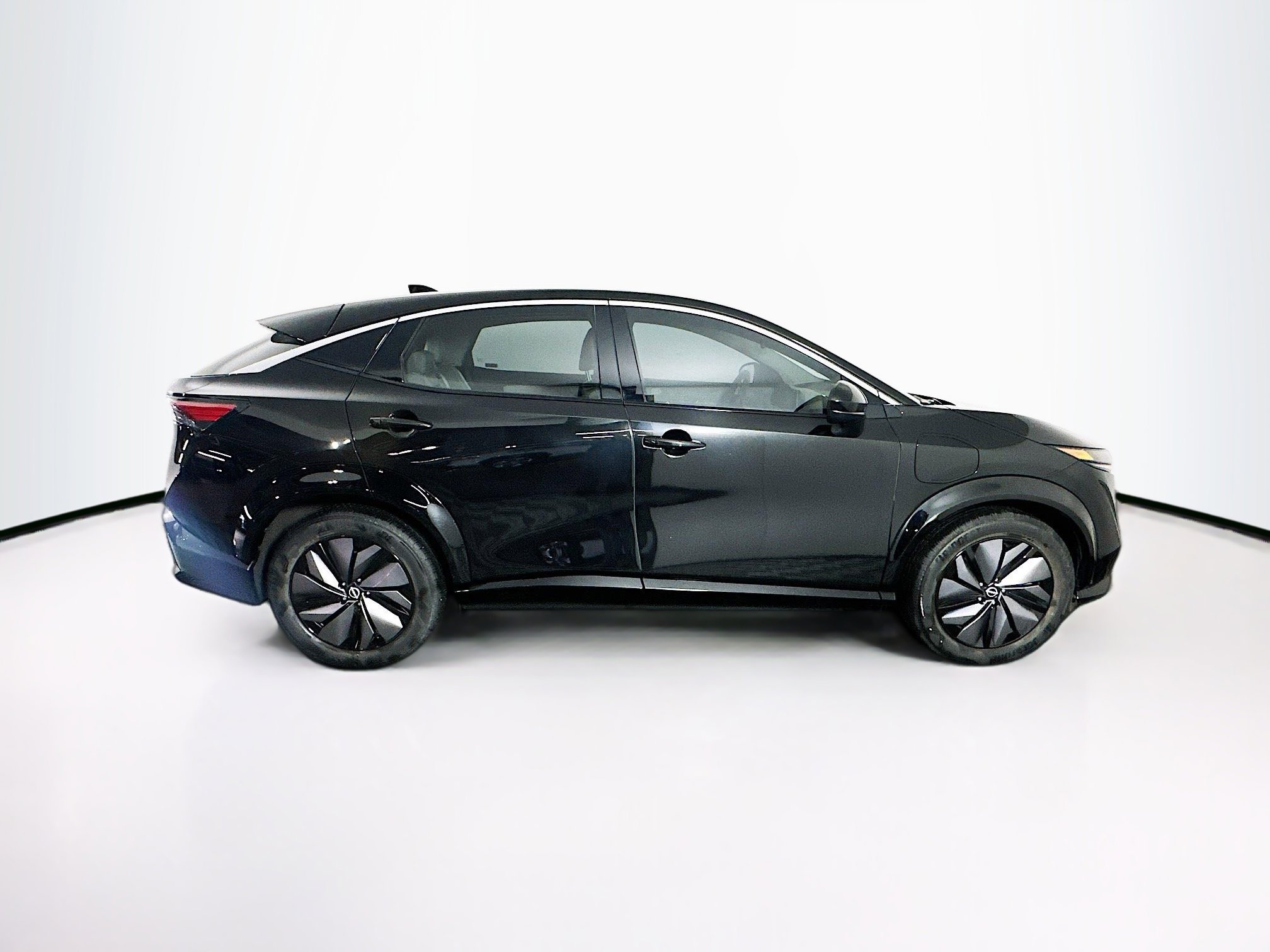 Used 2023 Nissan Ariya FWD image 10