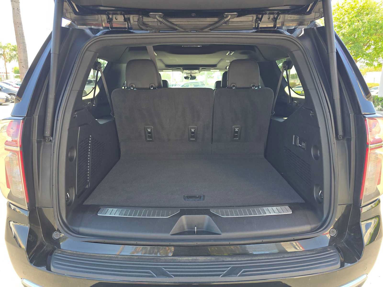 Used 2023 Chevrolet Suburban High Country w/ Max Trailering Package RWD image 15