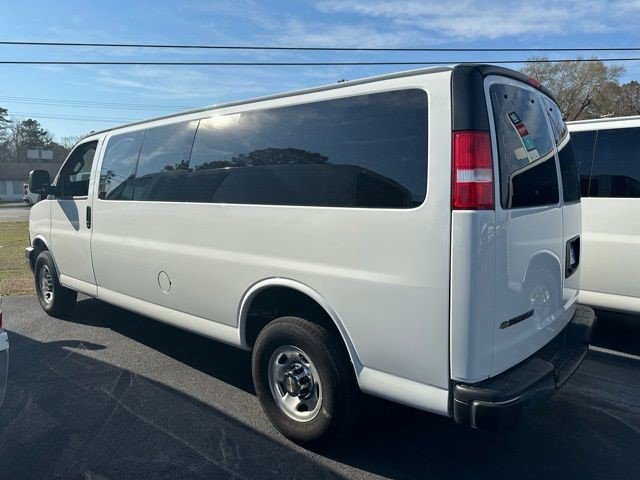 Certified 2024 Chevrolet Express 3500 LT w/ LT Preferred Equipment Group RWD image 5
