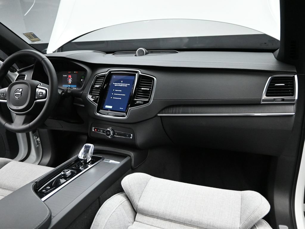 Used 2023 Volvo XC90 T8 Ultimate AWD/4WD image 15