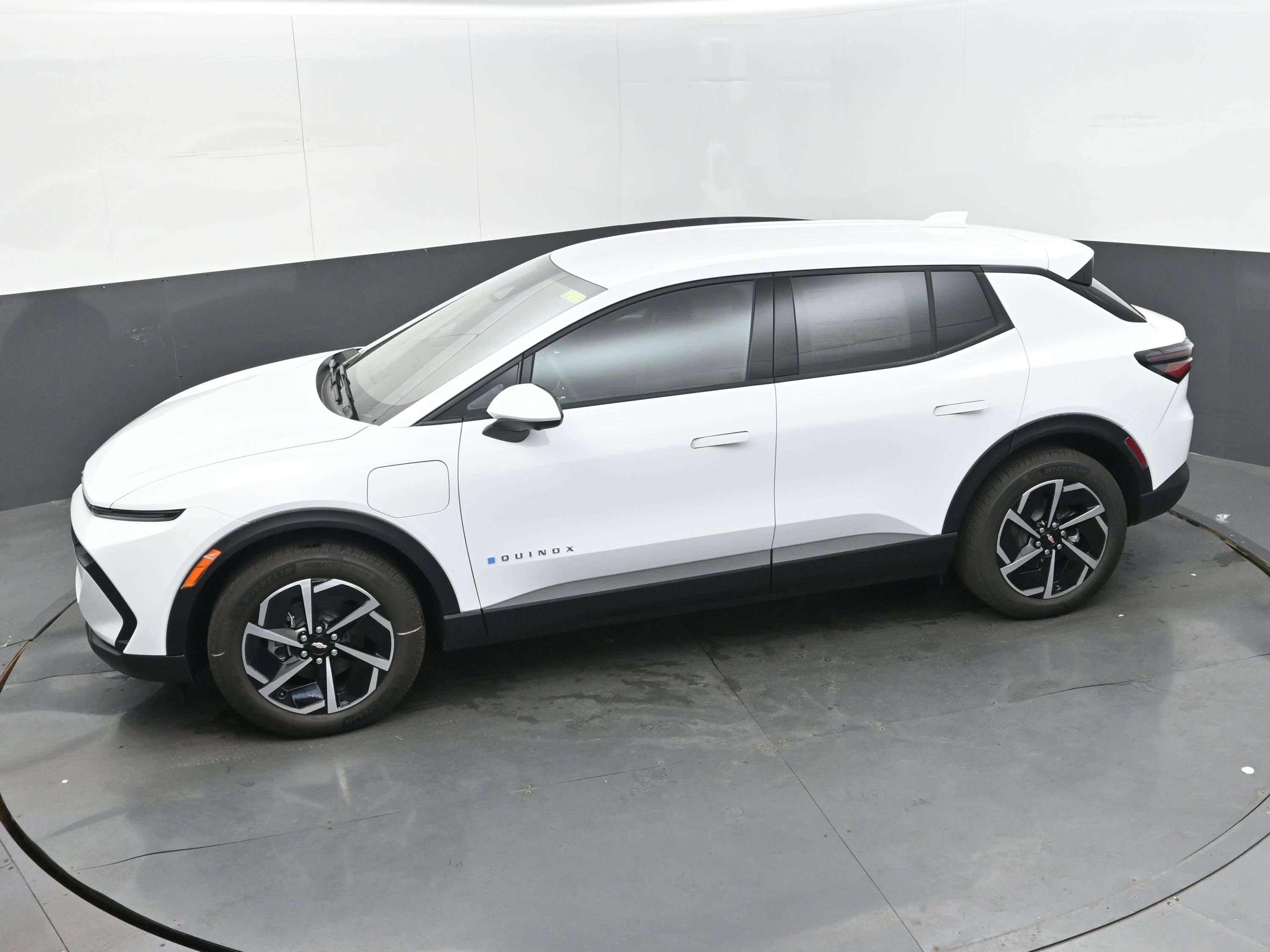 New 2026 Chevrolet Equinox EV LT image 31