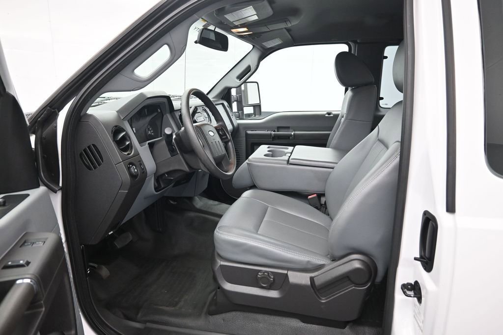 Used 2015 Ford F250 XL w/ Power Equipment Group AWD/4WD image 9
