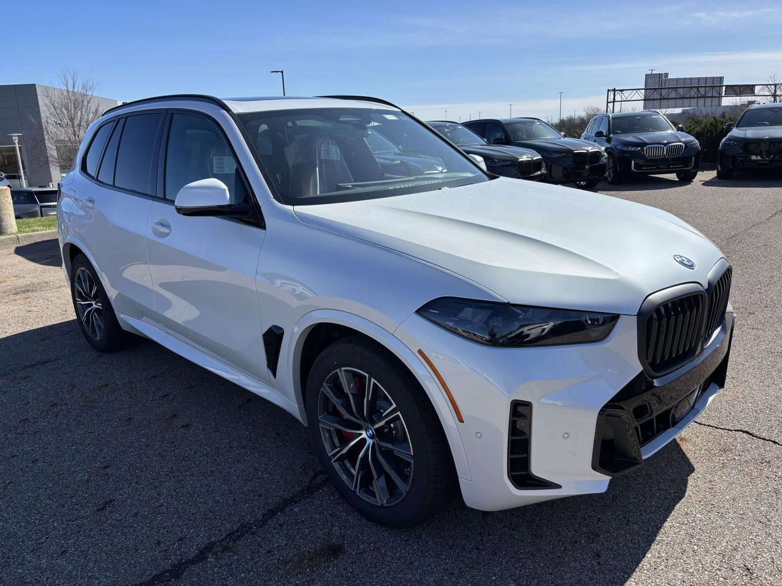 New 2026 BMW X5 xDrive50e image 3