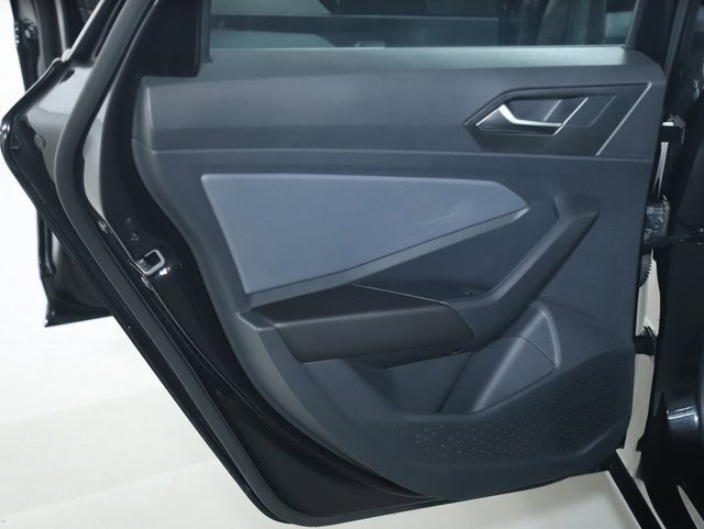 Used 2025 Volkswagen Jetta SE w/ Sunroof Package image 13