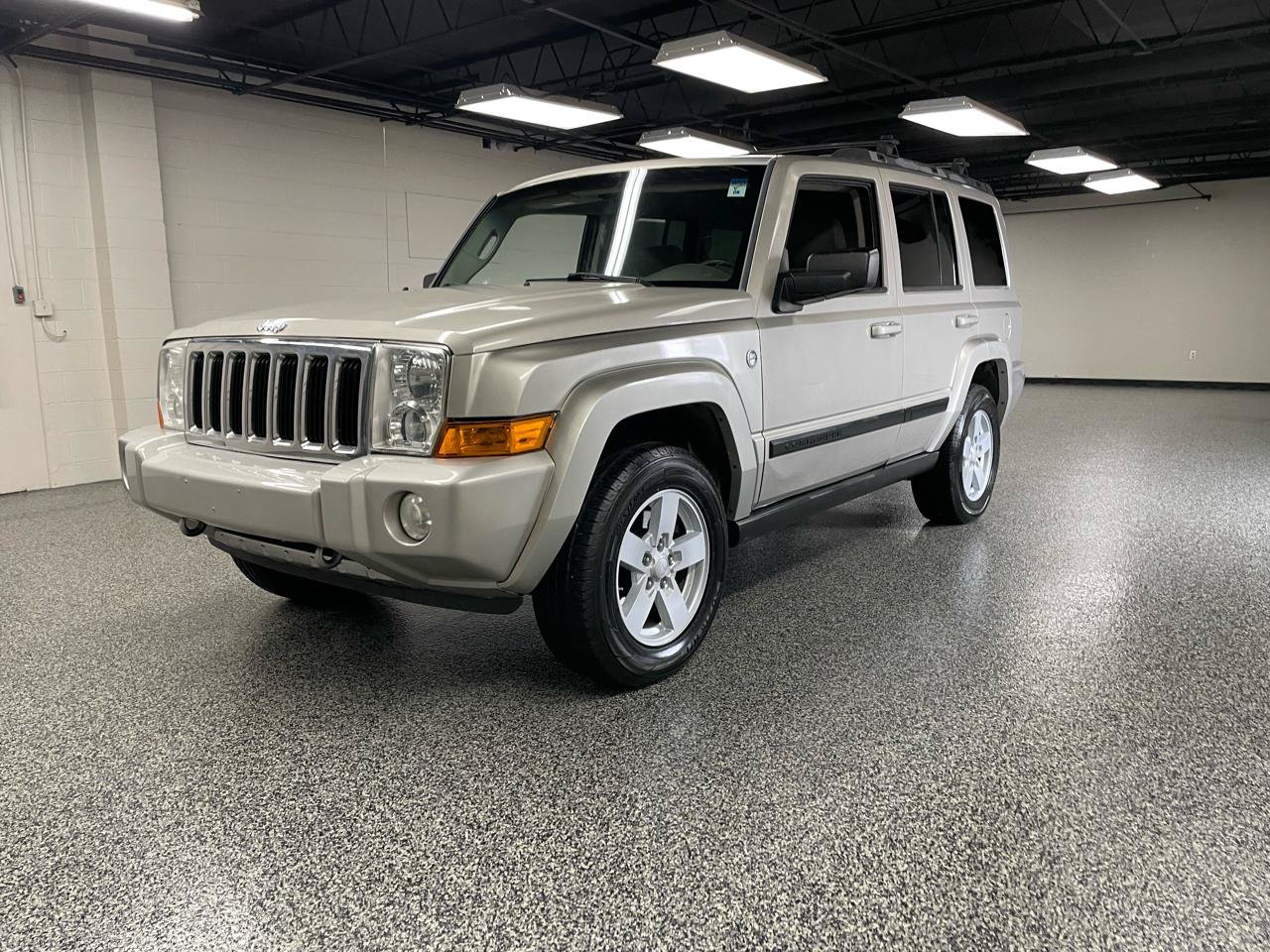 Used 2007 Jeep Commander Sport w/ Skid Plate Group AWD/4WD image 11
