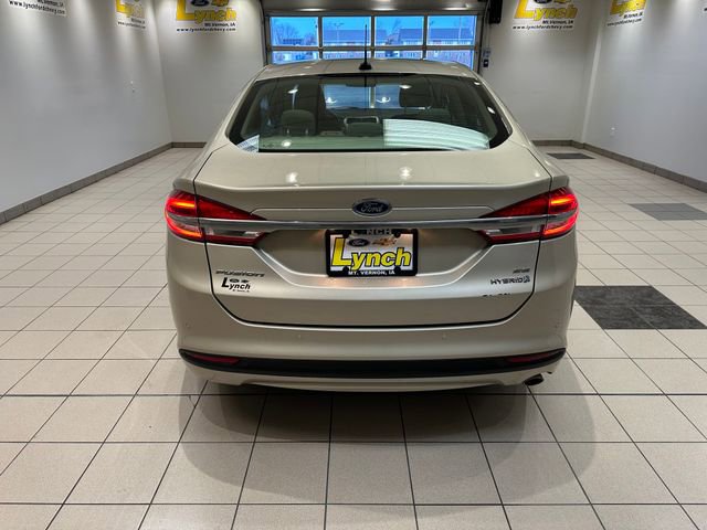 Used 2018 Ford Fusion SE image 18