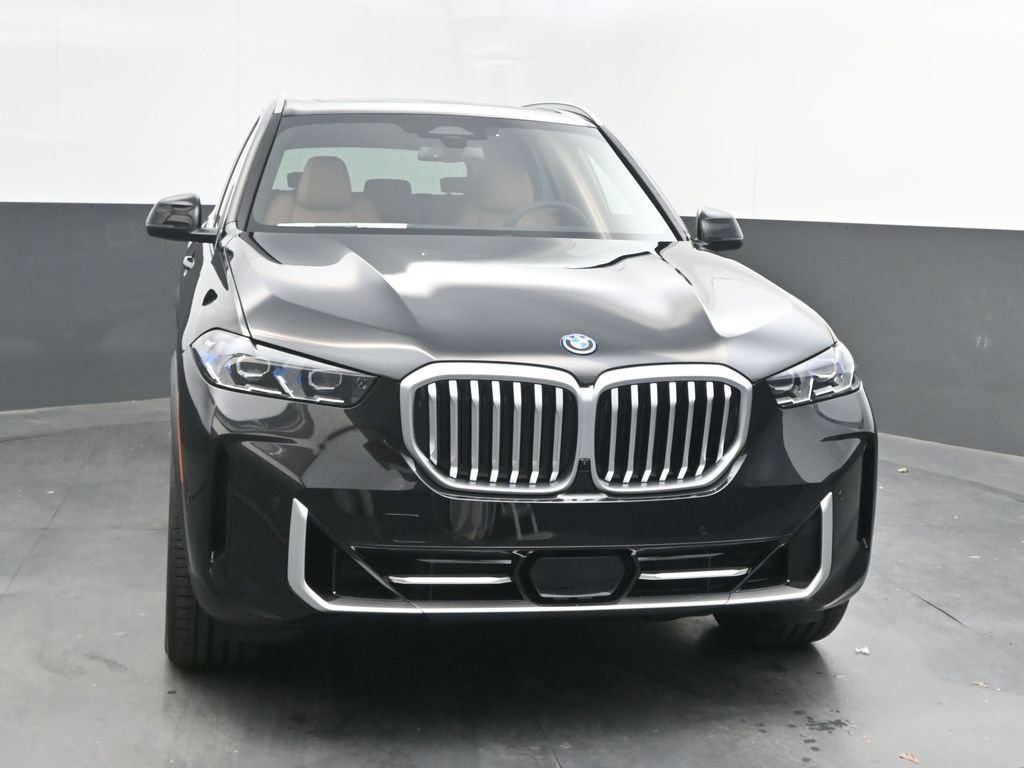New 2026 BMW X5 xDrive50e w/ Premium Package AWD/4WD image 10