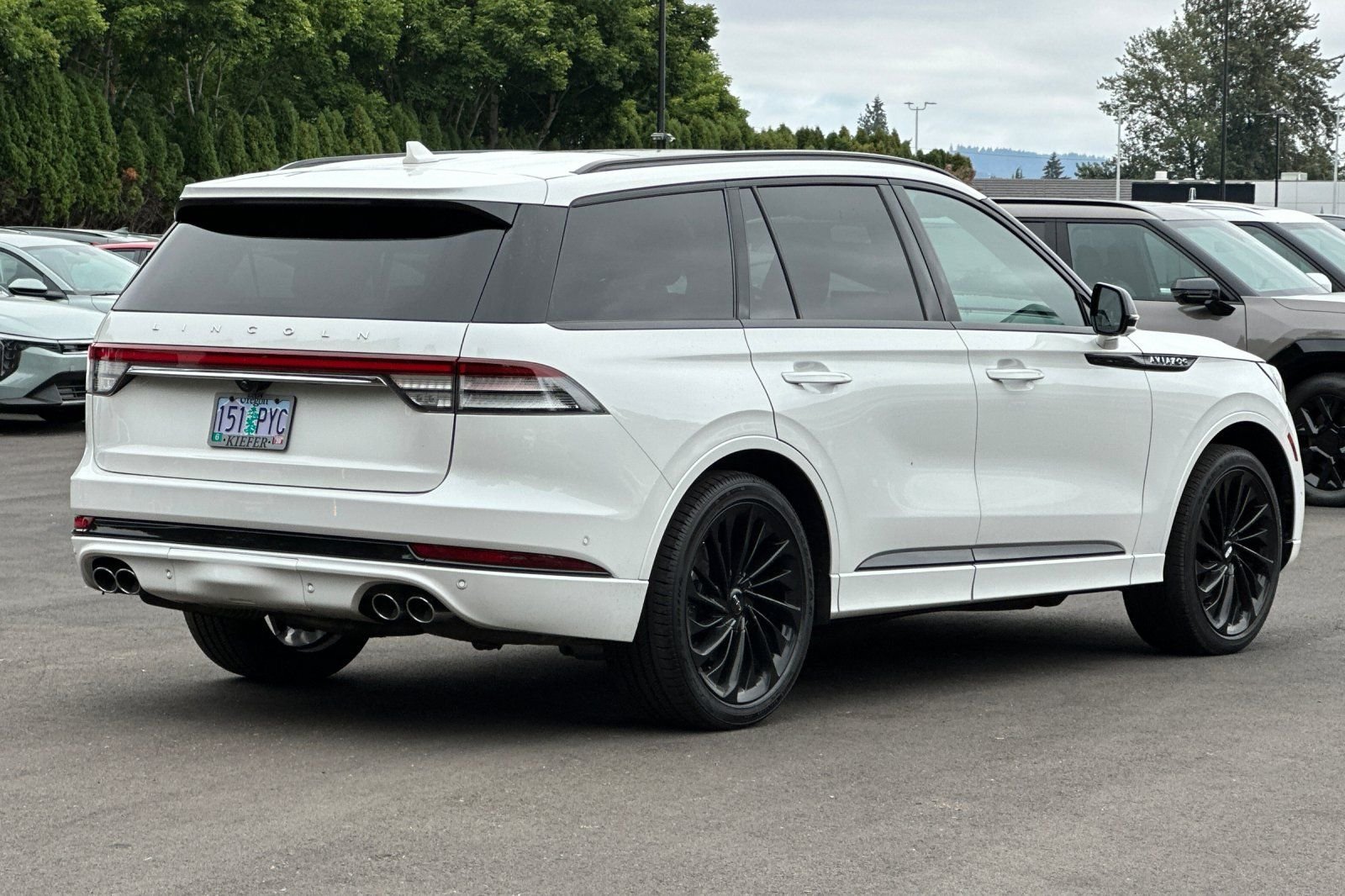 Used 2023 Lincoln Aviator Reserve w/ Equipment Group 201A RWD image 4