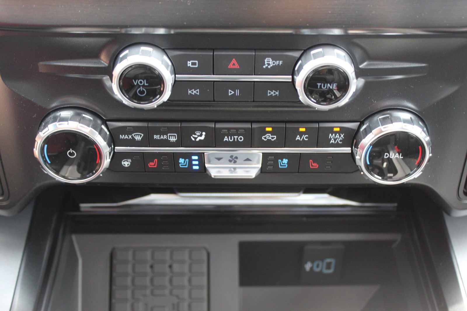 New 2026 Ford F350 Lariat AWD/4WD image 44