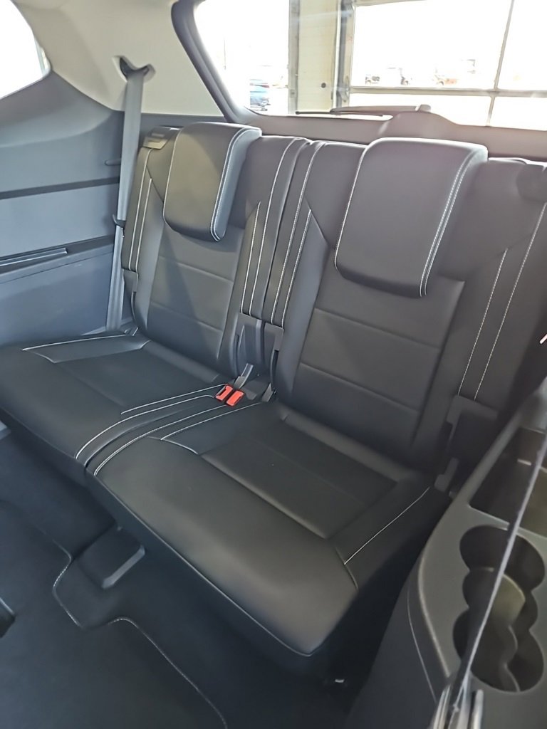 Used 2023 Volkswagen Atlas SE image 25