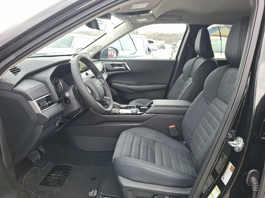 New 2026 Mitsubishi Outlander SE AWD/4WD image 6