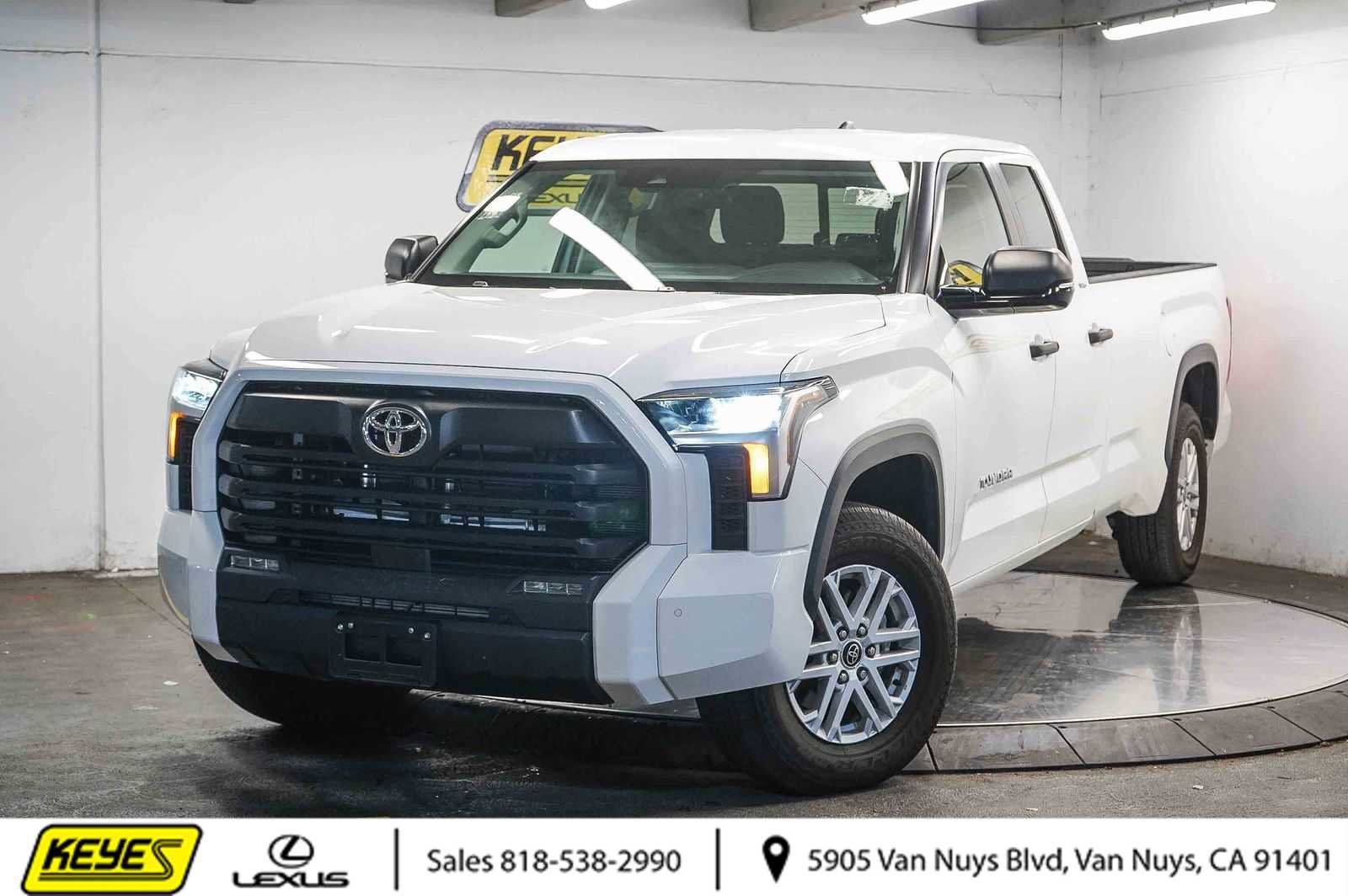 Used 2024 Toyota Tundra SR5 w/ SR5 Convenience Package image 1