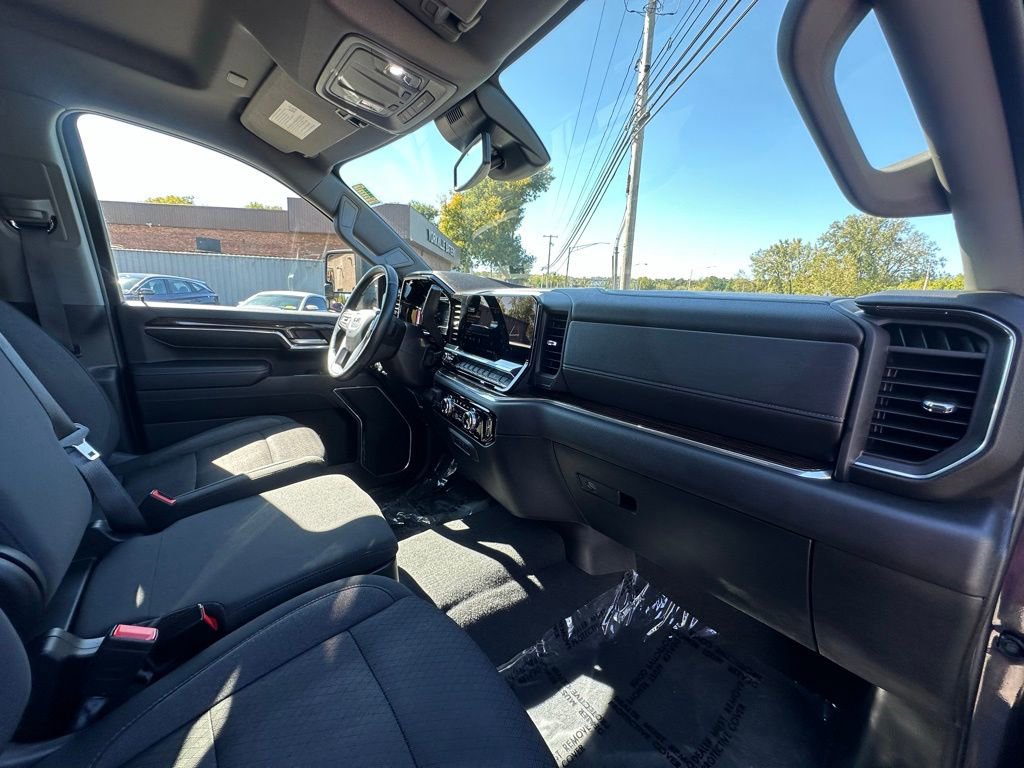 Used 2024 GMC Sierra 2500 SLE w/ SLE Value Package; image 16