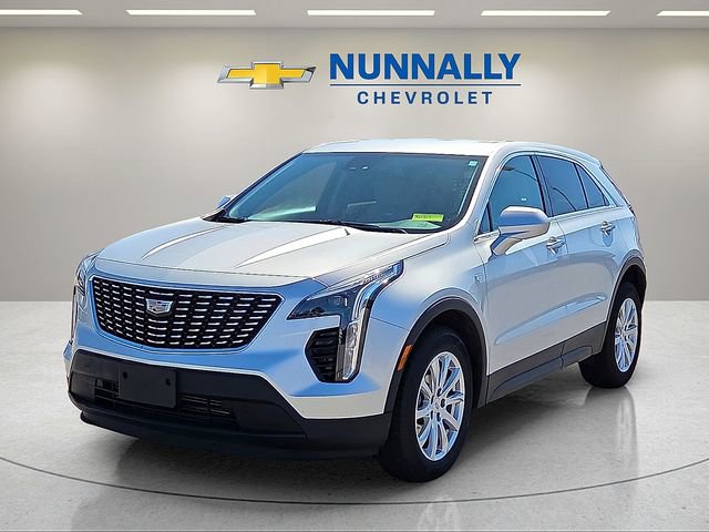 Used 2021 Cadillac XT4 Luxury w/ Cold Weather Package image 1