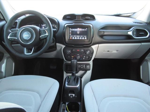 Used 2019 Jeep Renegade Latitude image 10