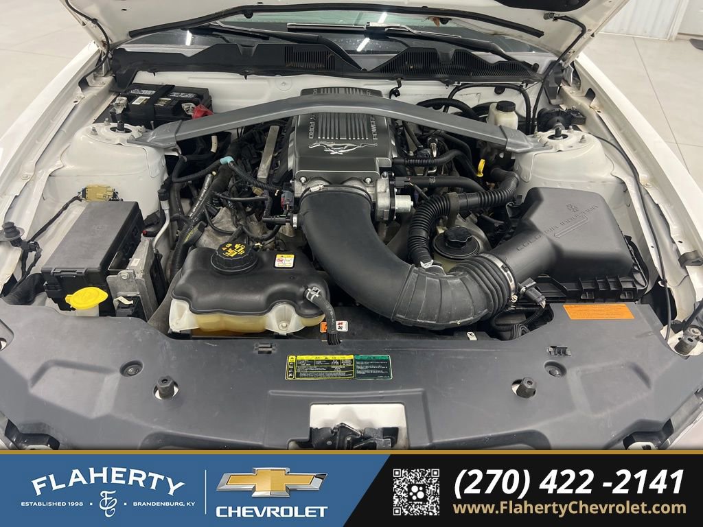 Used 2010 Ford Mustang GT RWD image 12