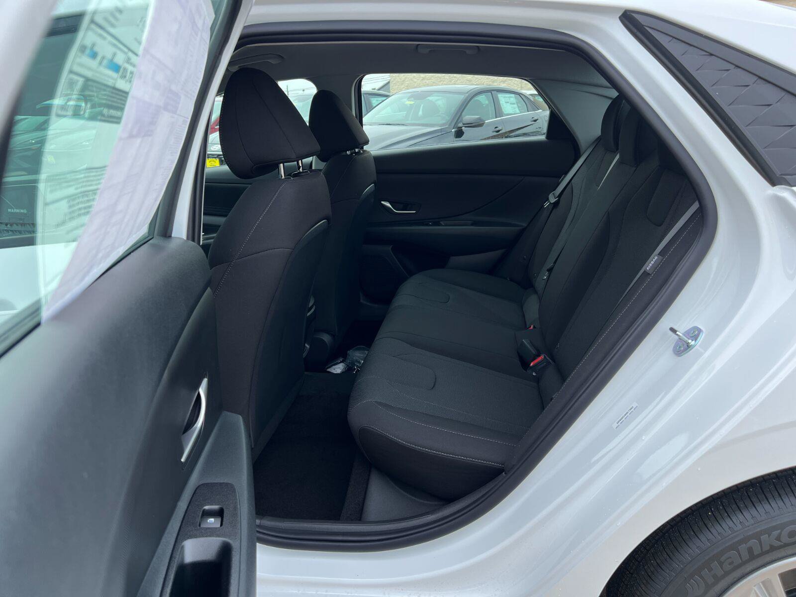 New 2026 Hyundai Elantra SE FWD image 11