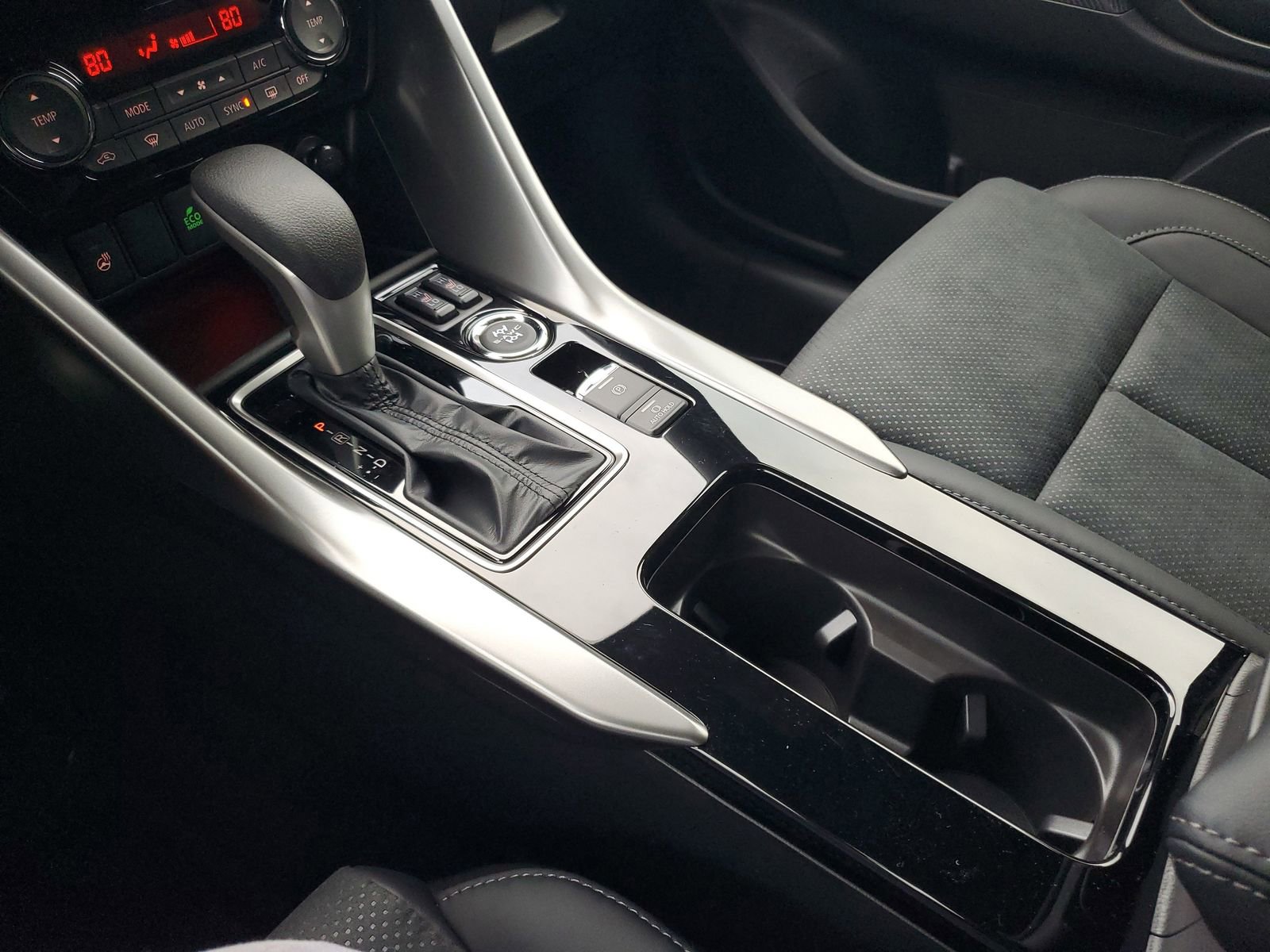 New 2026 Mitsubishi Eclipse Cross Black Edition image 18