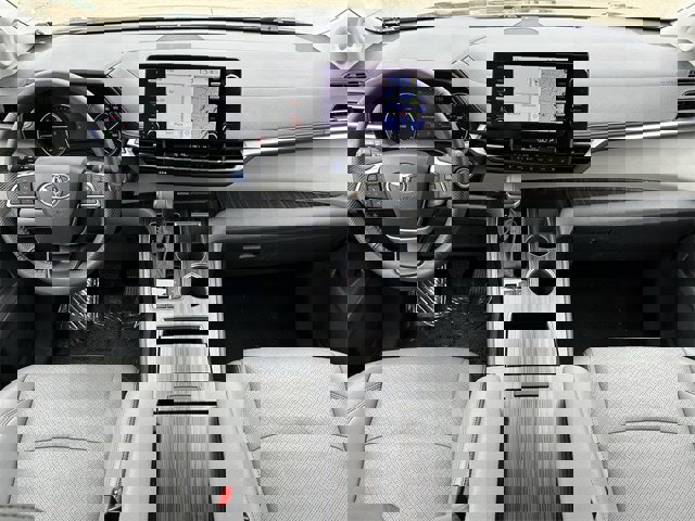 Used 2024 Toyota Sienna Limited image 12