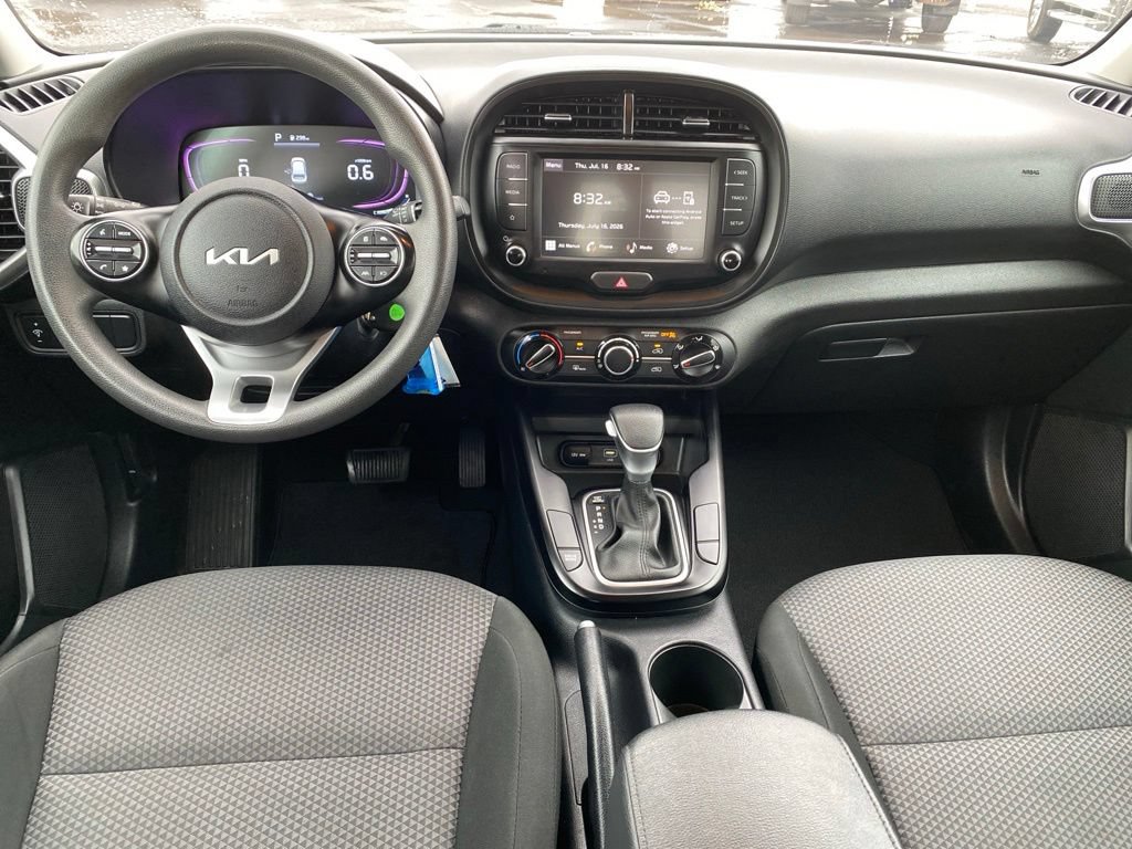Used 2024 Kia Soul FWD image 4