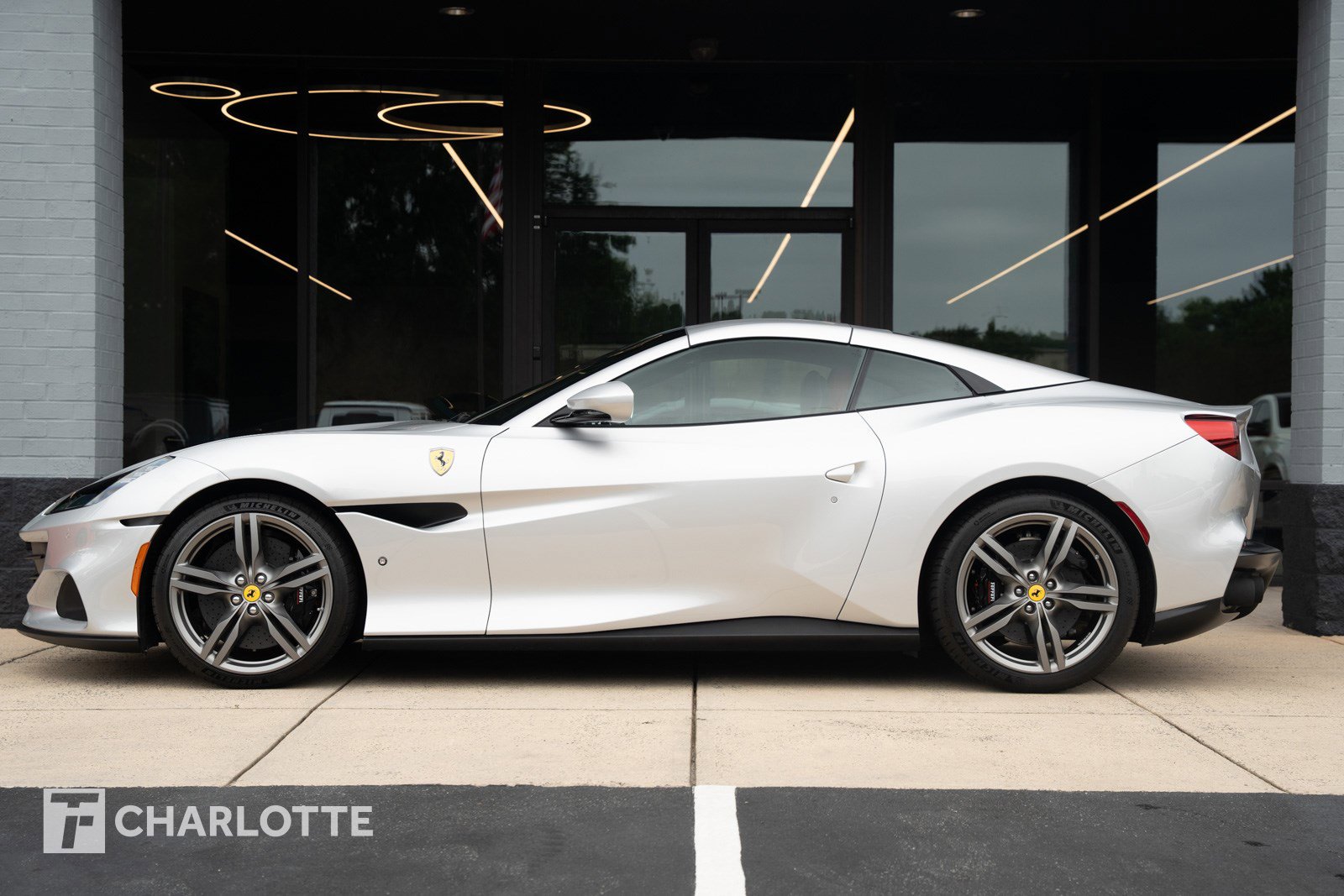 Used 2022 Ferrari Portofino M image 8