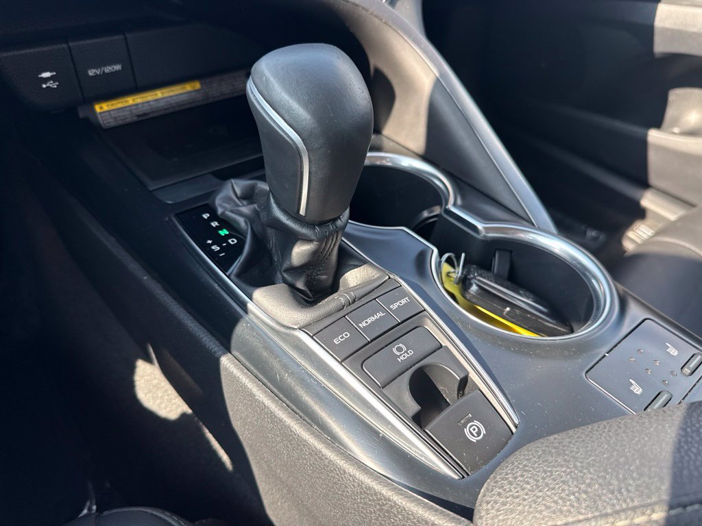 Used 2019 Toyota Camry XSE FWD image 15