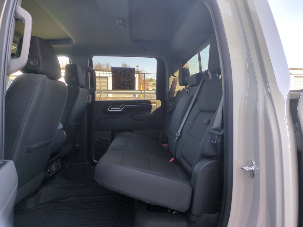 New 2026 GMC Sierra 2500 SLE w/ SLE Value Package; AWD/4WD image 15
