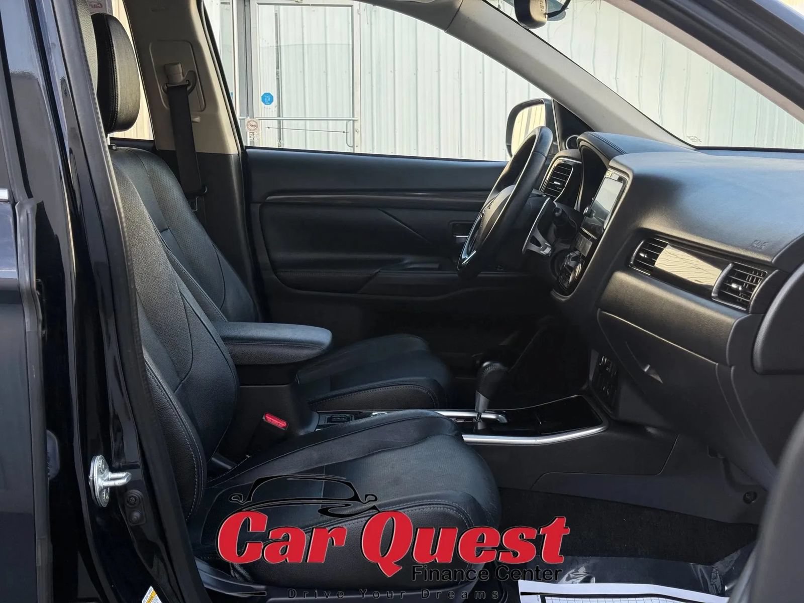 Used 2017 Mitsubishi Outlander GT AWD/4WD image 20