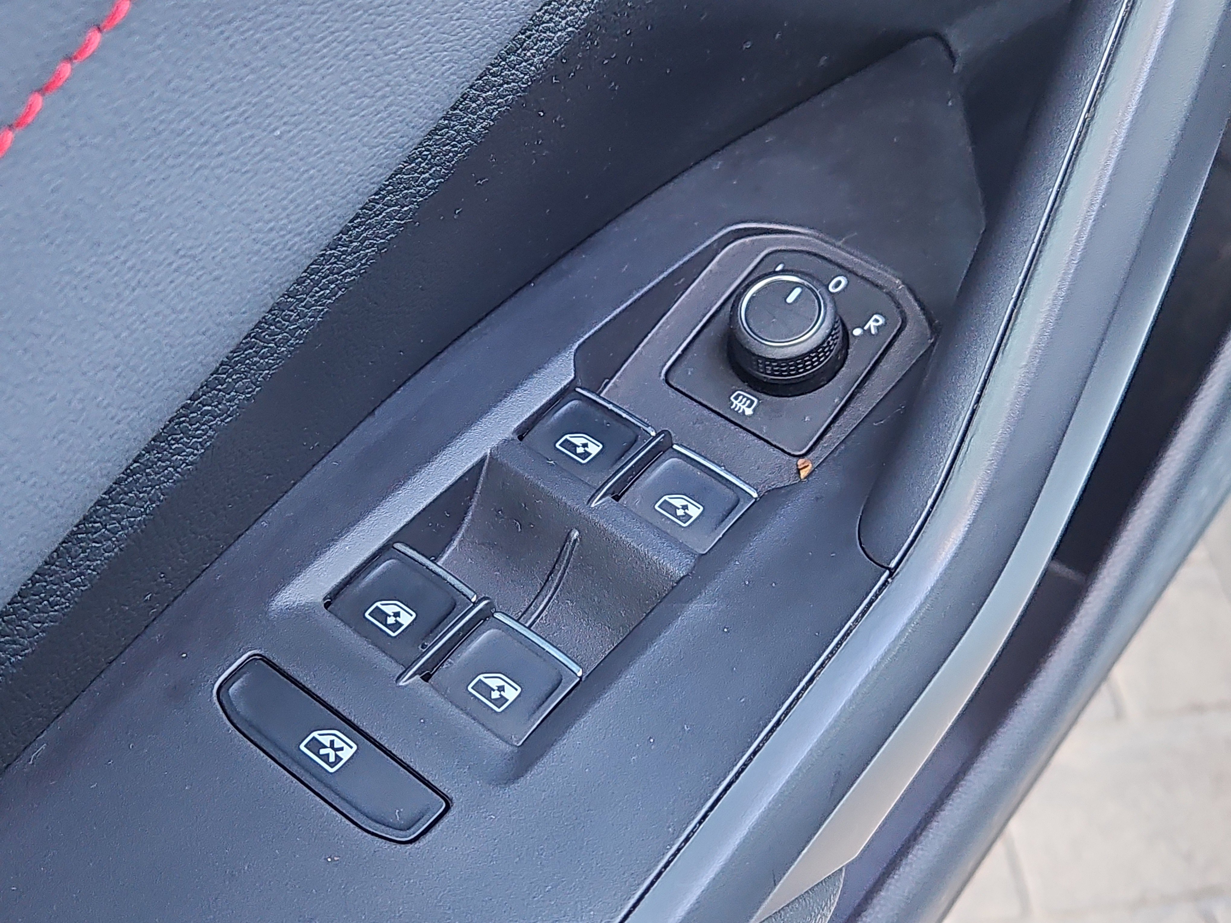 Certified 2025 Volkswagen Jetta GLI Autobahn image 21