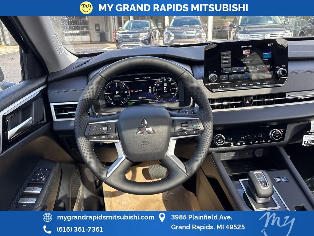 New 2025 Mitsubishi Outlander SE image 19