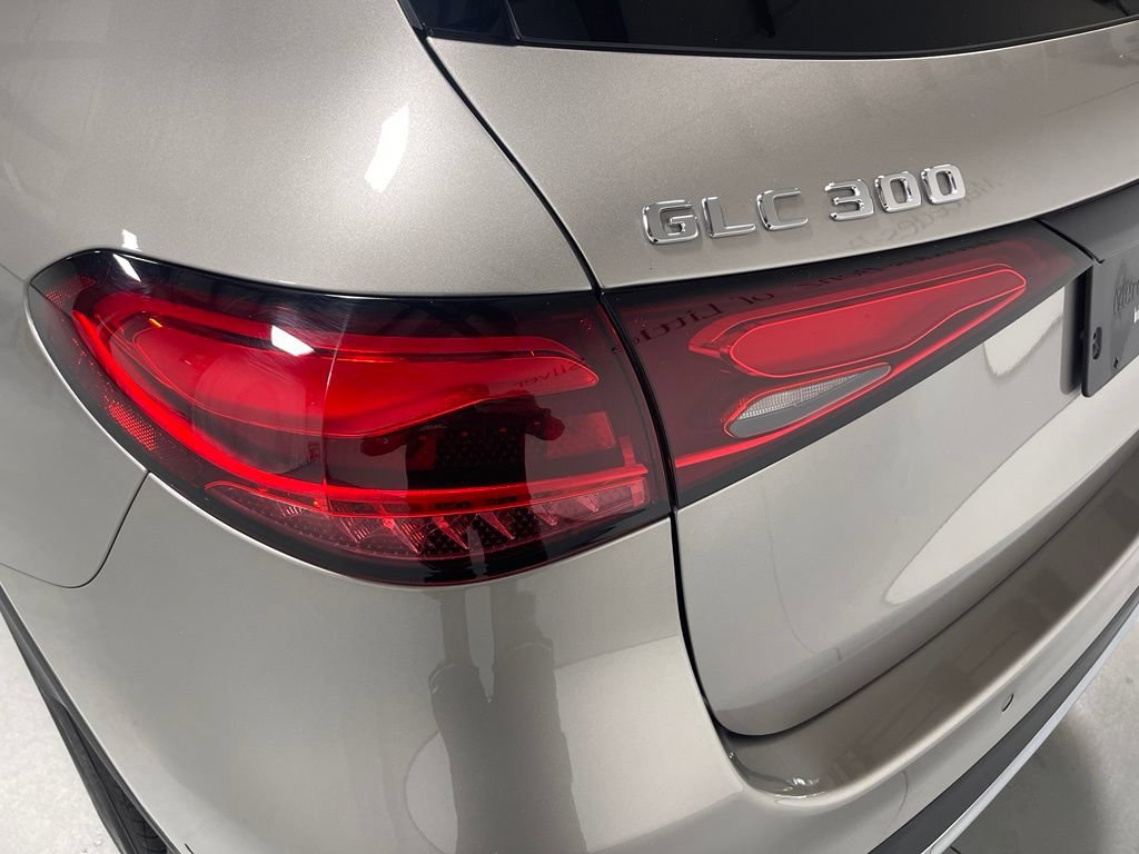 Used 2023 Mercedes-Benz GLC 300 4MATIC image 14