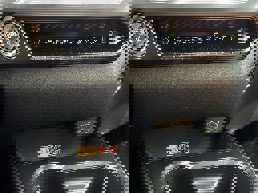 Used 2023 Lexus UX 250h FWD w/ Premium Package image 33