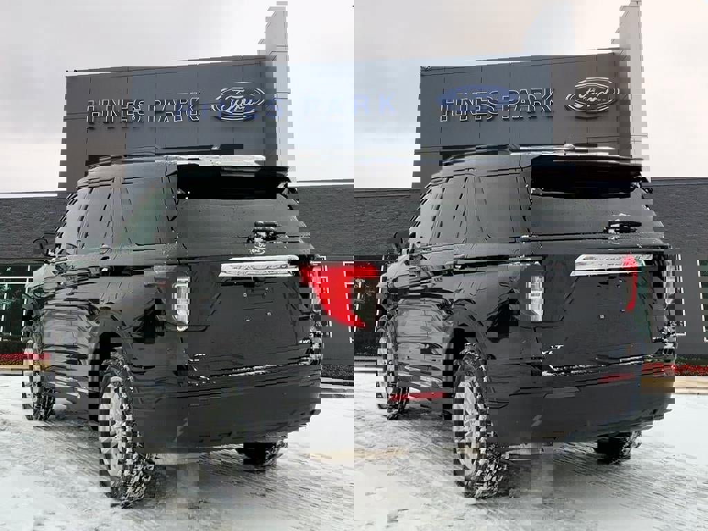 Certified 2022 Ford Explorer XLT image 5