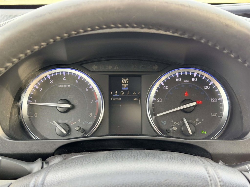 Used 2015 Toyota Highlander Limited image 9