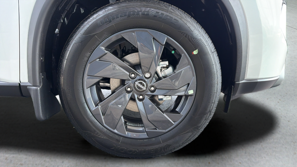 New 2026 Nissan Kicks SV AWD/4WD image 25