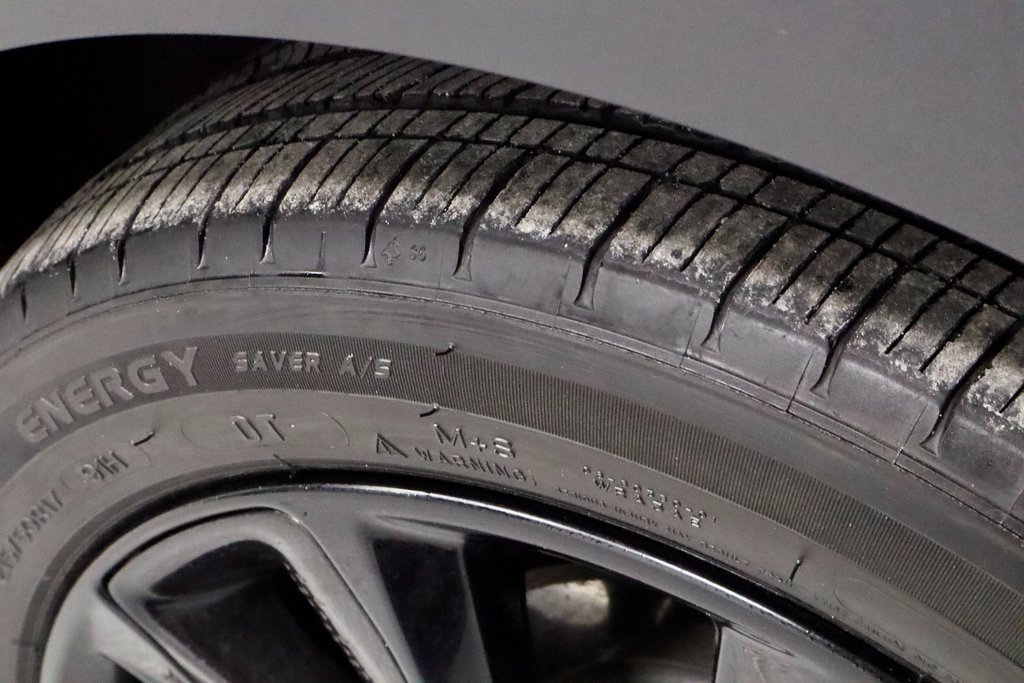 Used 2023 Chevrolet Bolt EUV Premier w/ Sun & Sound Package image 19