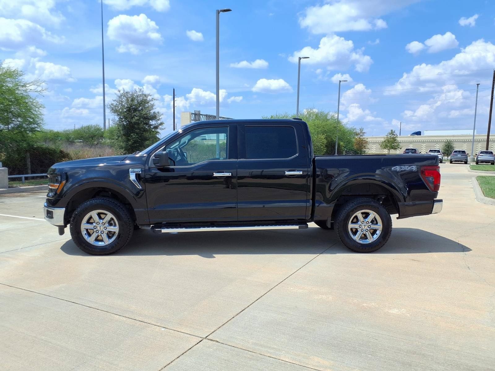 Used 2025 Ford F150 XLT w/ Equipment Group 301A Standard AWD/4WD image 3