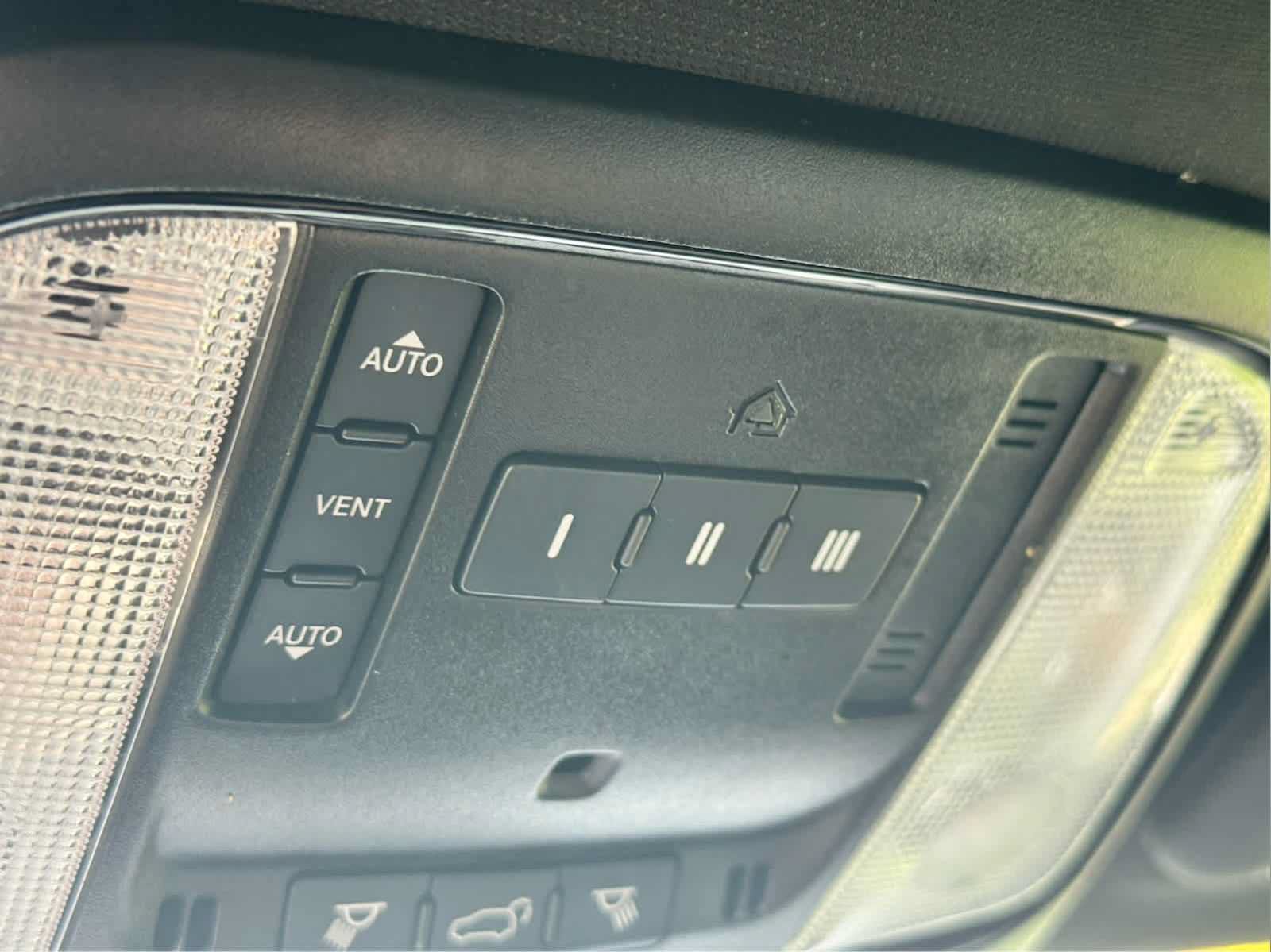 Used 2023 Dodge Durango GT AWD/4WD image 40
