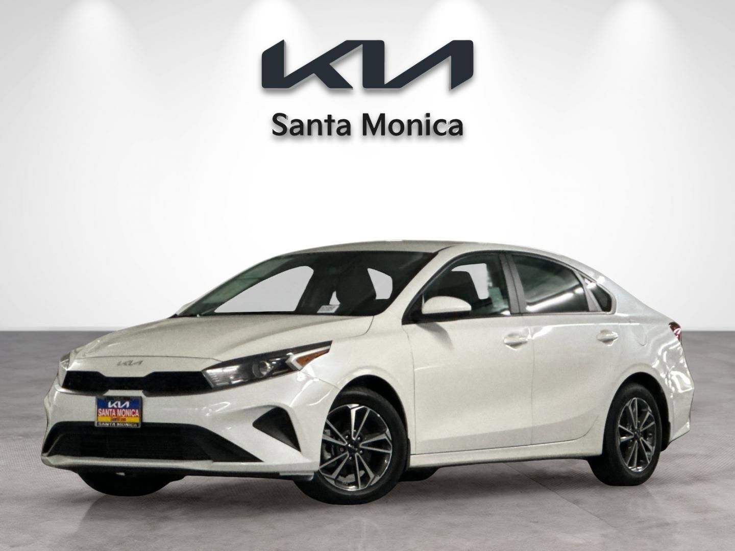 Used 2024 Kia Forte LXS image 2