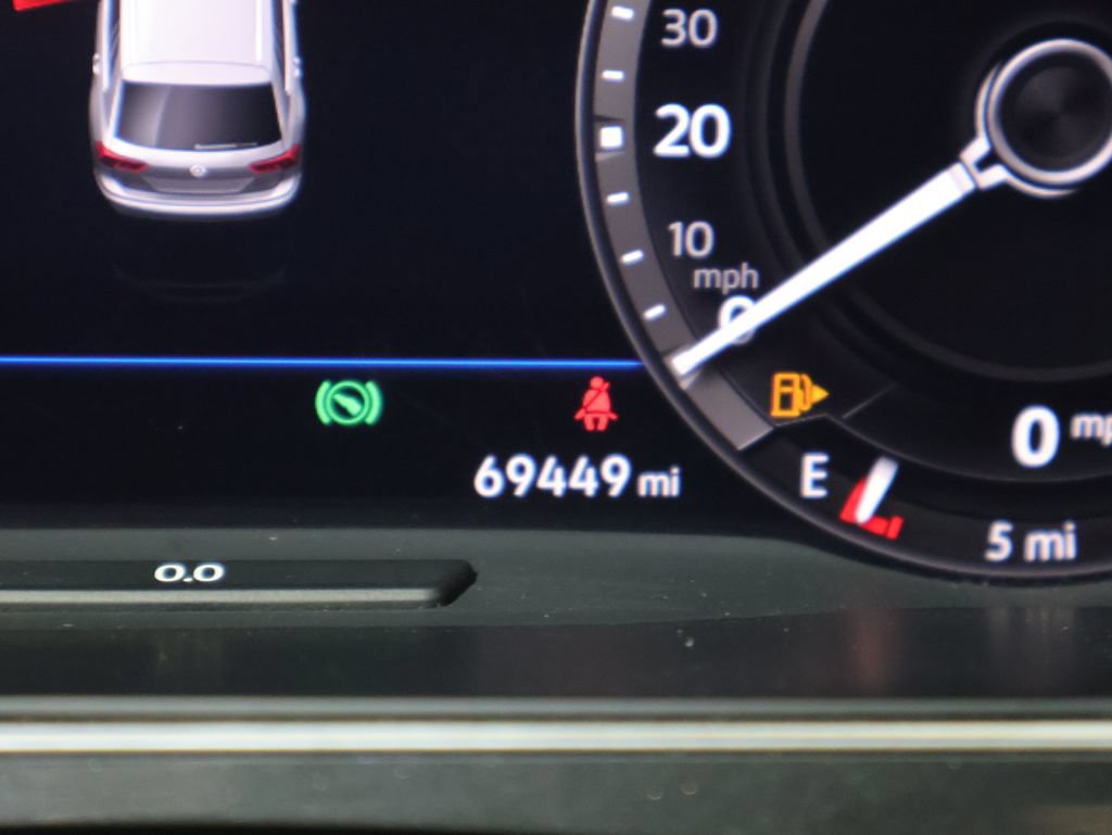 Used 2019 Volkswagen Tiguan SEL AWD/4WD image 38