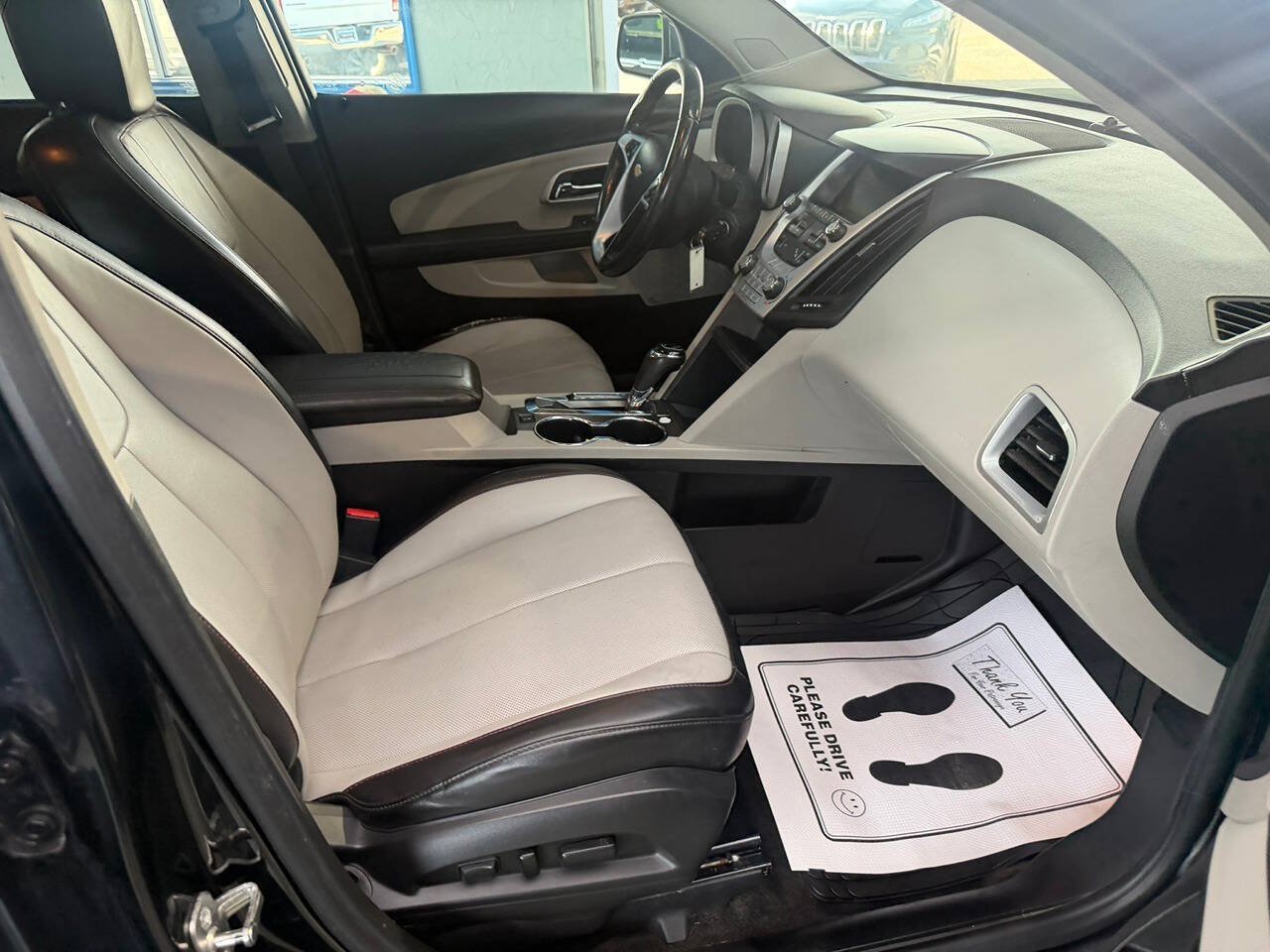 Used 2016 Chevrolet Equinox LTZ w/ Enhanced Convenience Package FWD image 22