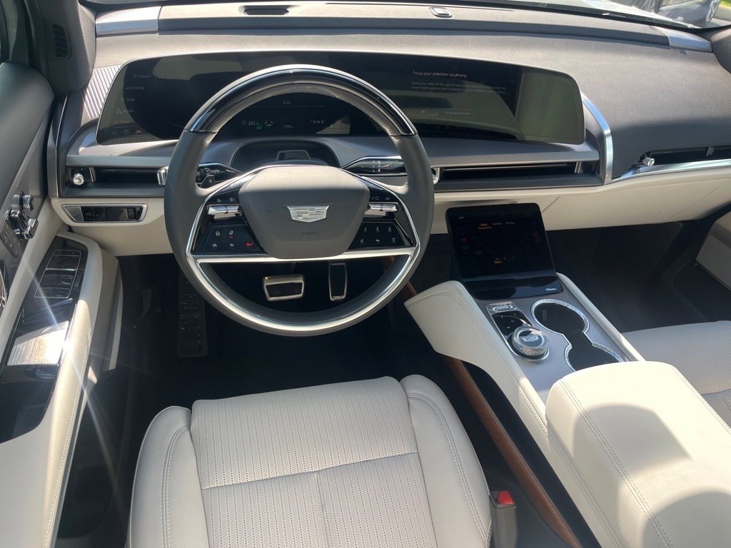 New 2026 Cadillac Vistiq Luxury image 11