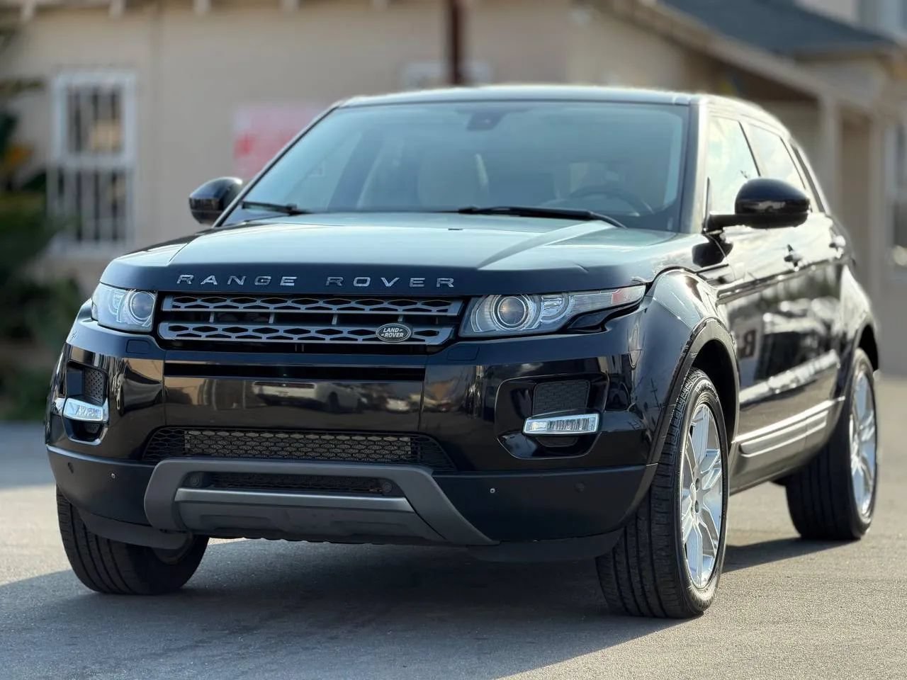 Used 2015 Land Rover Range Rover Evoque Pure Premium AWD/4WD image 6