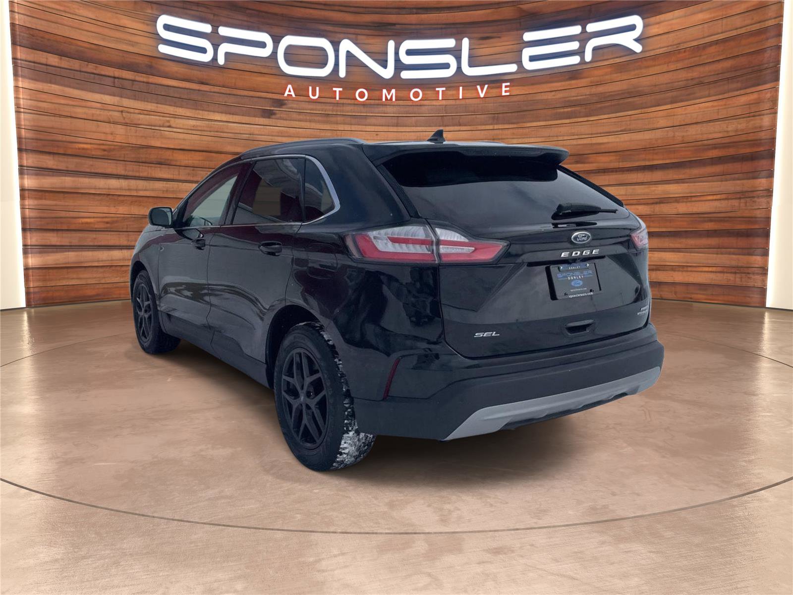 Used 2022 Ford Edge SEL w/ Convenience Package image 3