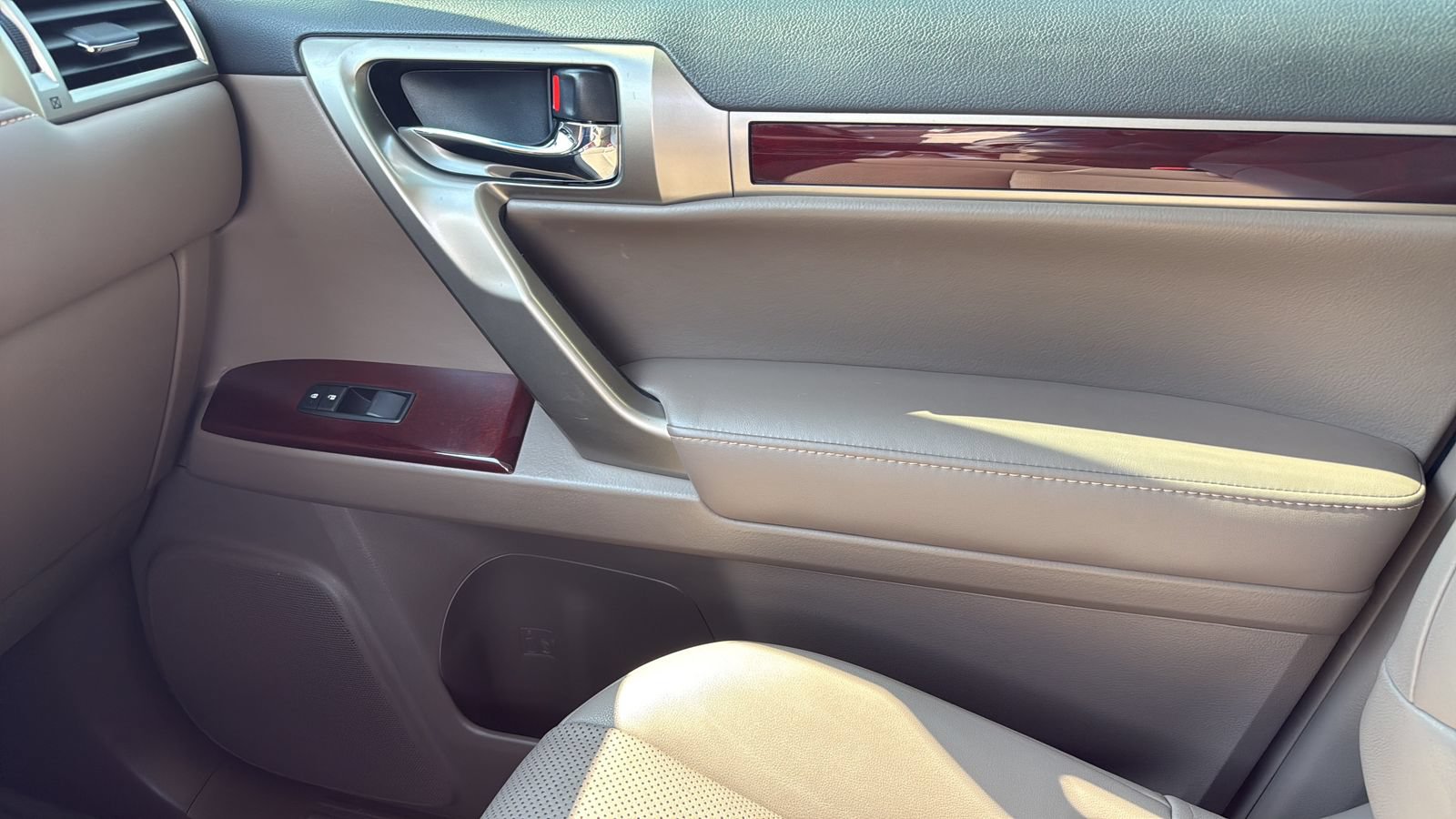 Used 2019 Lexus GX 460 Premium AWD/4WD image 23
