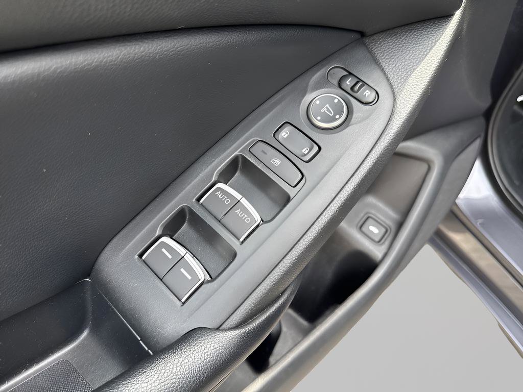 Used 2018 Honda Accord Sport image 19